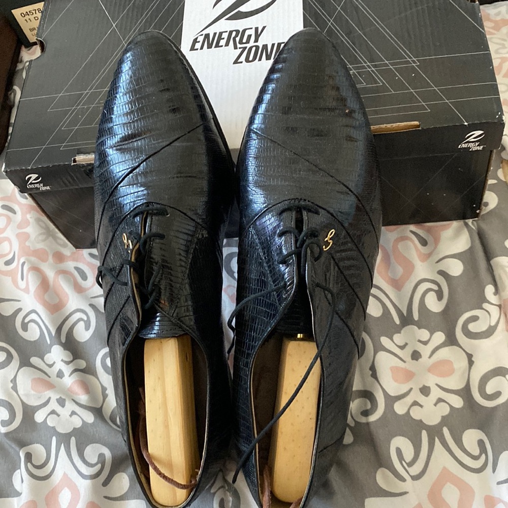 Giorgio Brutini lizard skin lace ups size 11 black